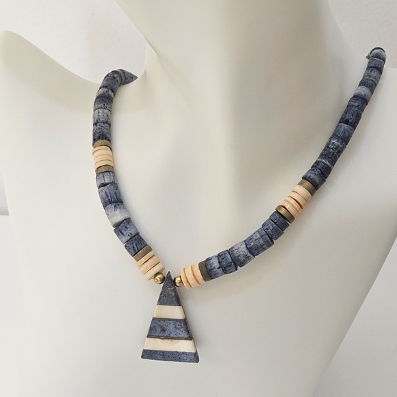 Vintage Santo Domingo hand cut triangle tab inlay coral heishi necklace